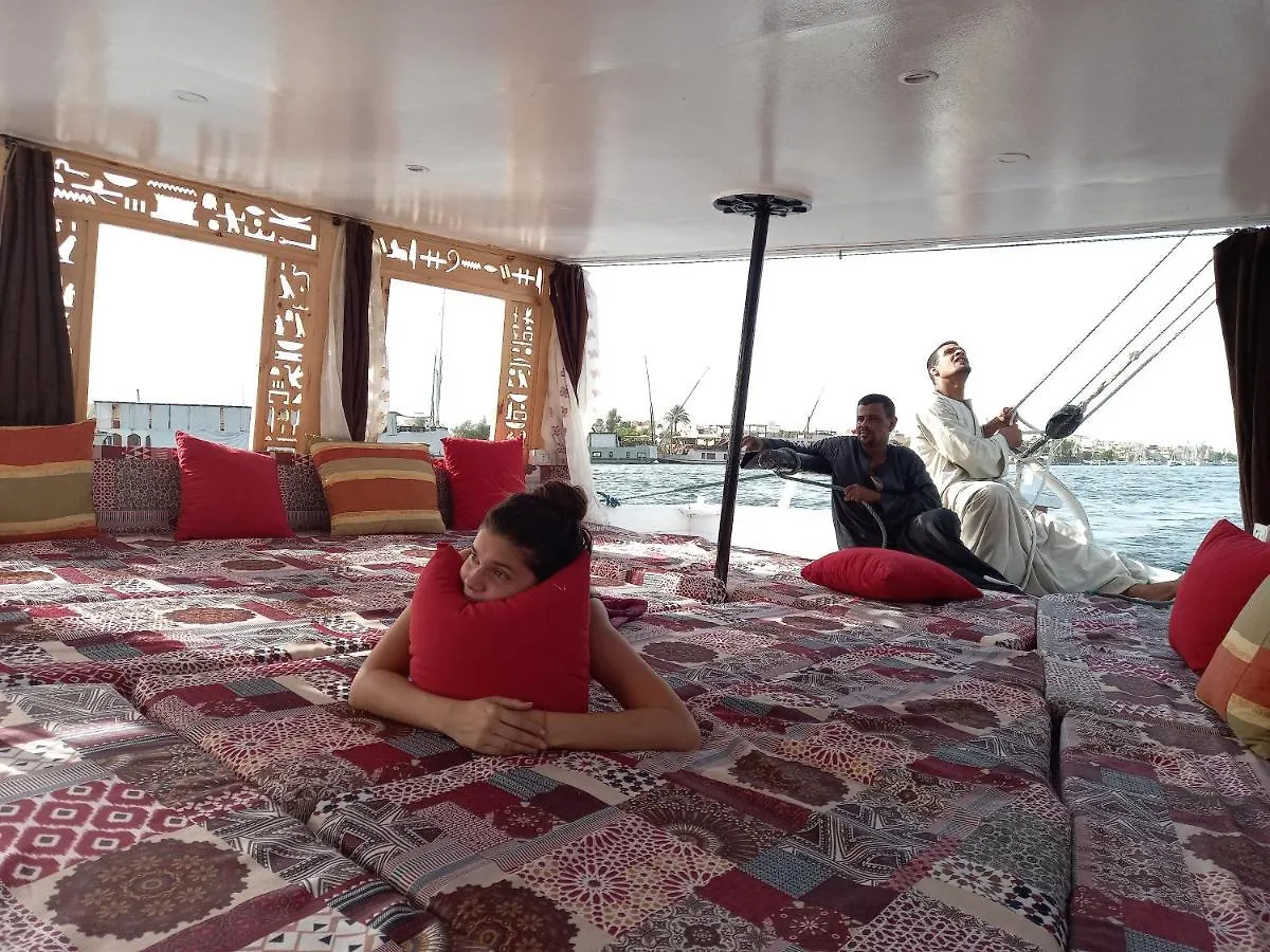 Nile Sunrise Felucca Boat Private Rental Luxor Egyiptom