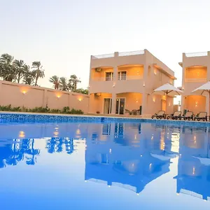 Royal Nile - Pool View 1 Louxor